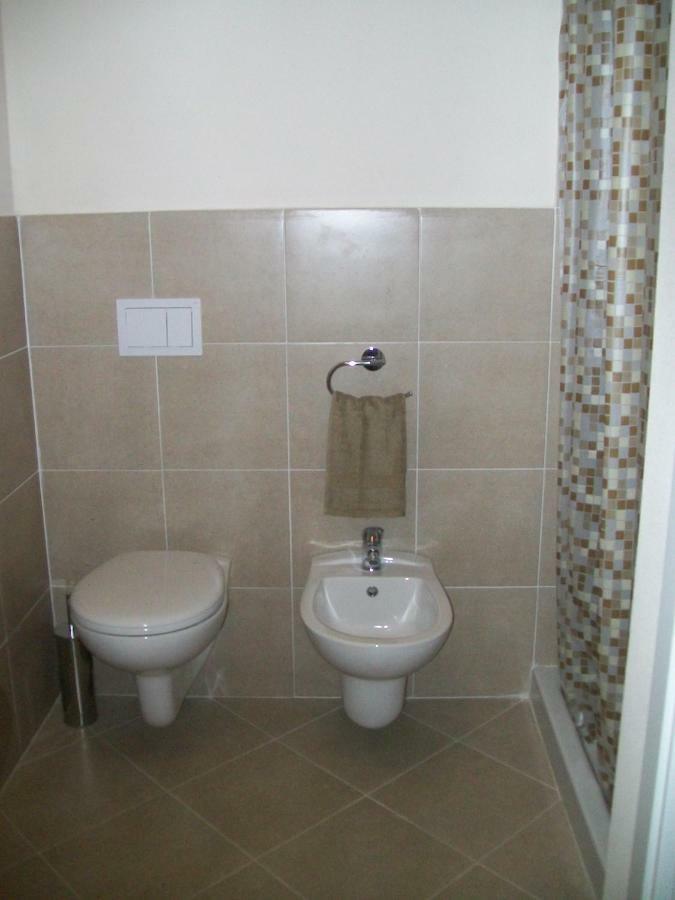 דירות ורבאניה Monolocale Lago Maggiore Pallanza מראה חיצוני תמונה